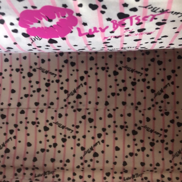 BETSEY JOHNSON OMBRÉ CRUIZIN WEEKEND BAG - Picture 12 of 13